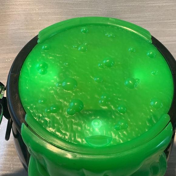 Disney Parks POISON APPLE Cauldron Green Popcorn Candy Bucket Halloween - Picture 3 of 14